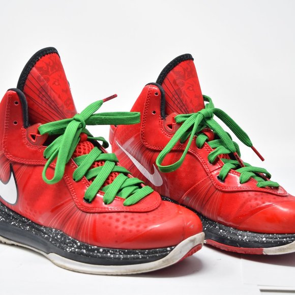 Nike Lebron James Sneakers 8 V/2 VIII Christmas 6Y